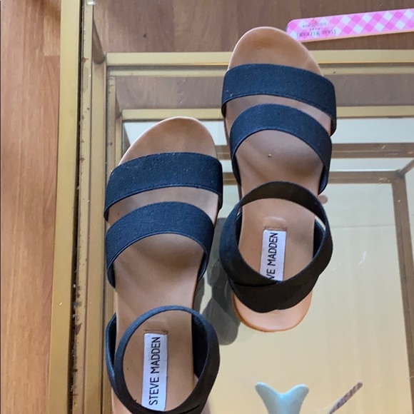 Just bought high fashion sandals - Picture 1 of 2